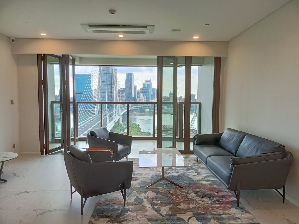 Combo “View Đỉnh – Sofa Chất” – Sofa da Italia 1149