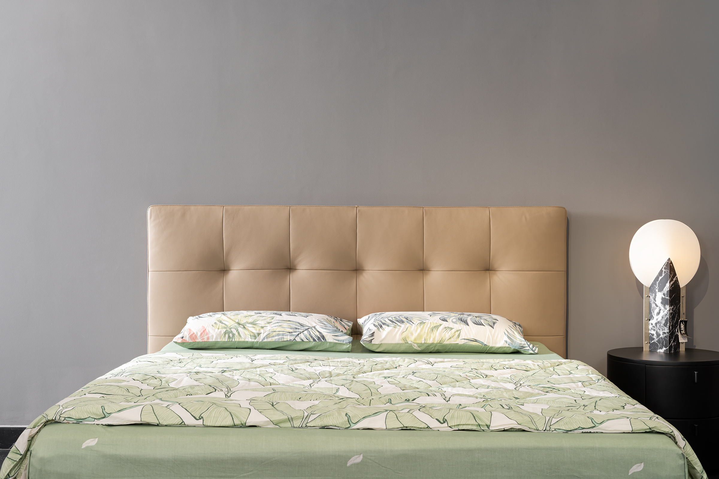 Giường nhập khẩu Malaysia ZL553 góc 3