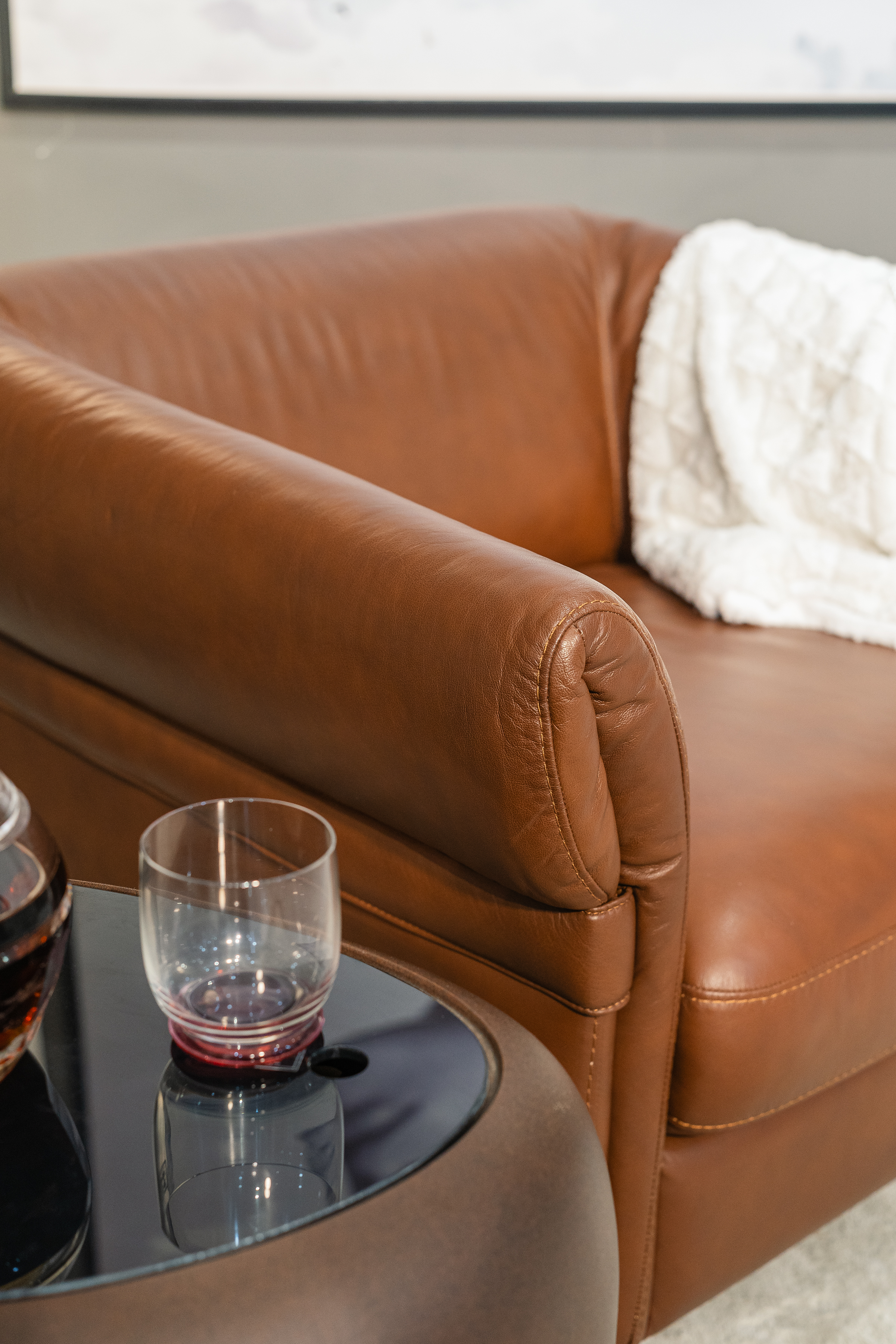 Ghế da Armchair Sara góc 1