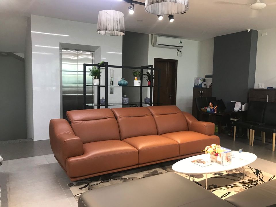 Sofa da Italia: Băng dài Fellini góc 1