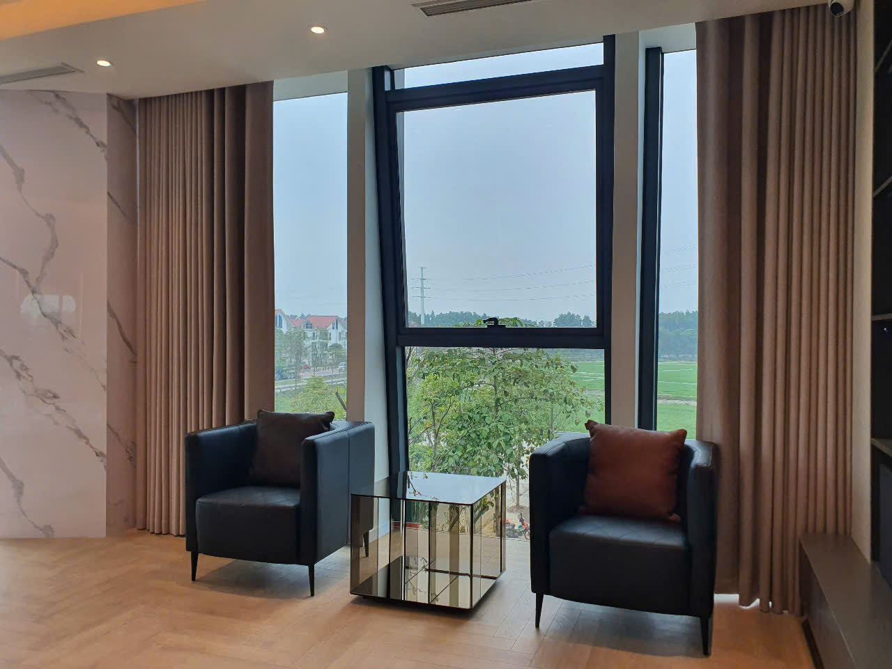 Ghế da Malaysia KH127 góc 4