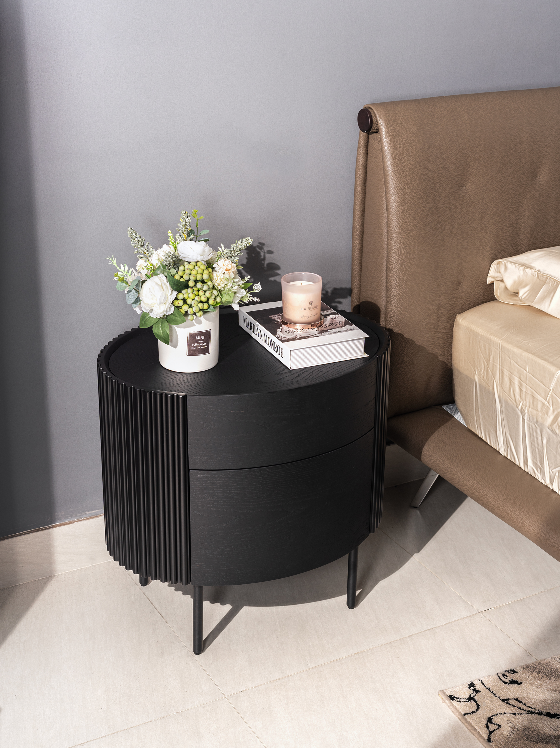 Táp đầu giường Latine Black Oak góc 2