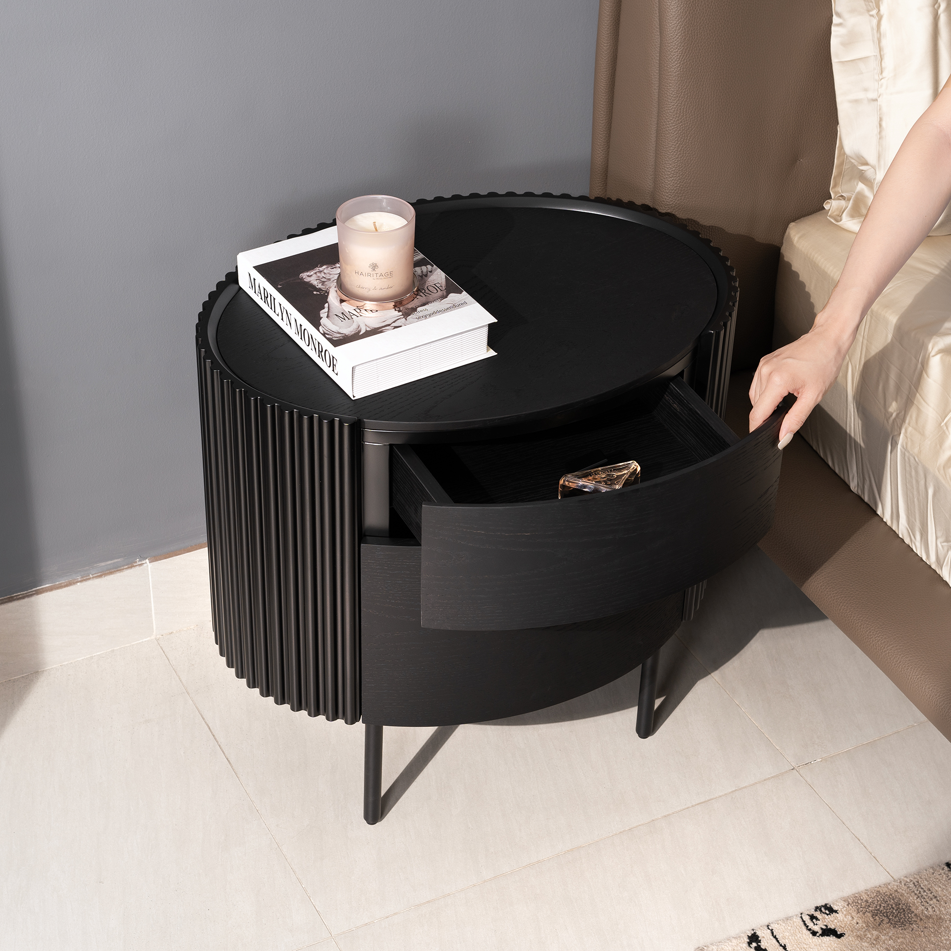 Táp đầu giường Latine Black Oak