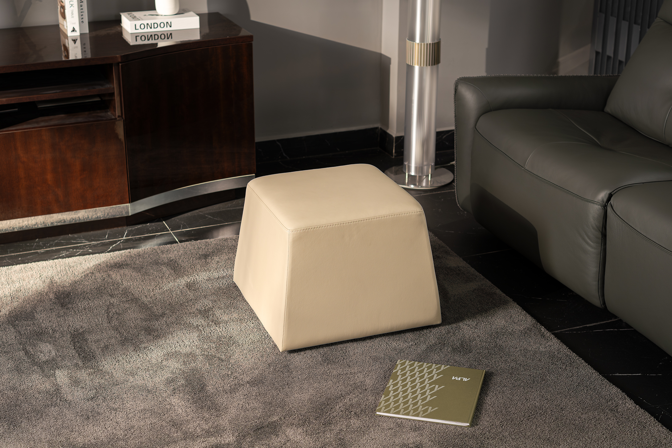 Sofa da Malaysia: đôn F01 góc 2
