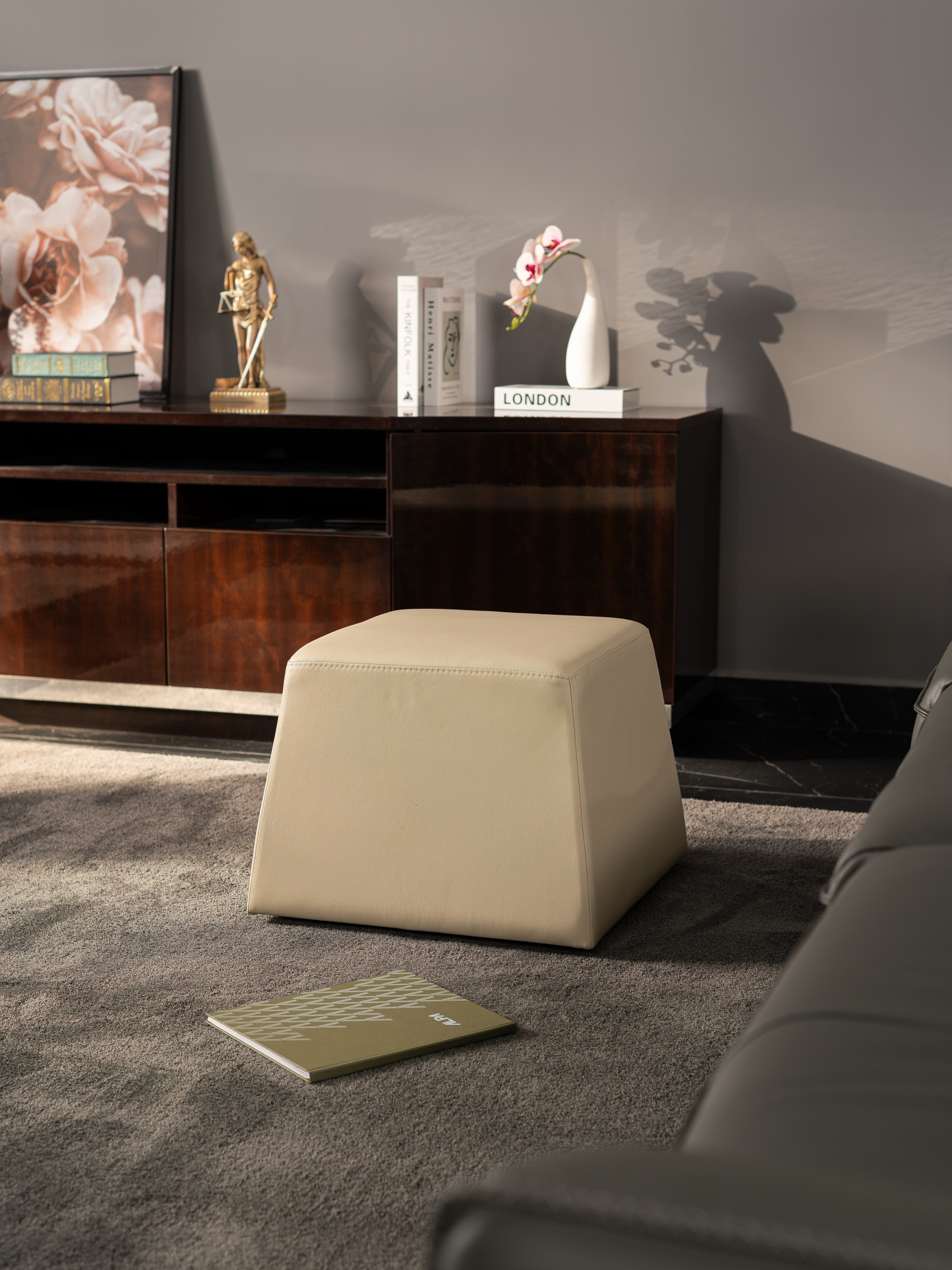Sofa da Malaysia: đôn F01 góc 3