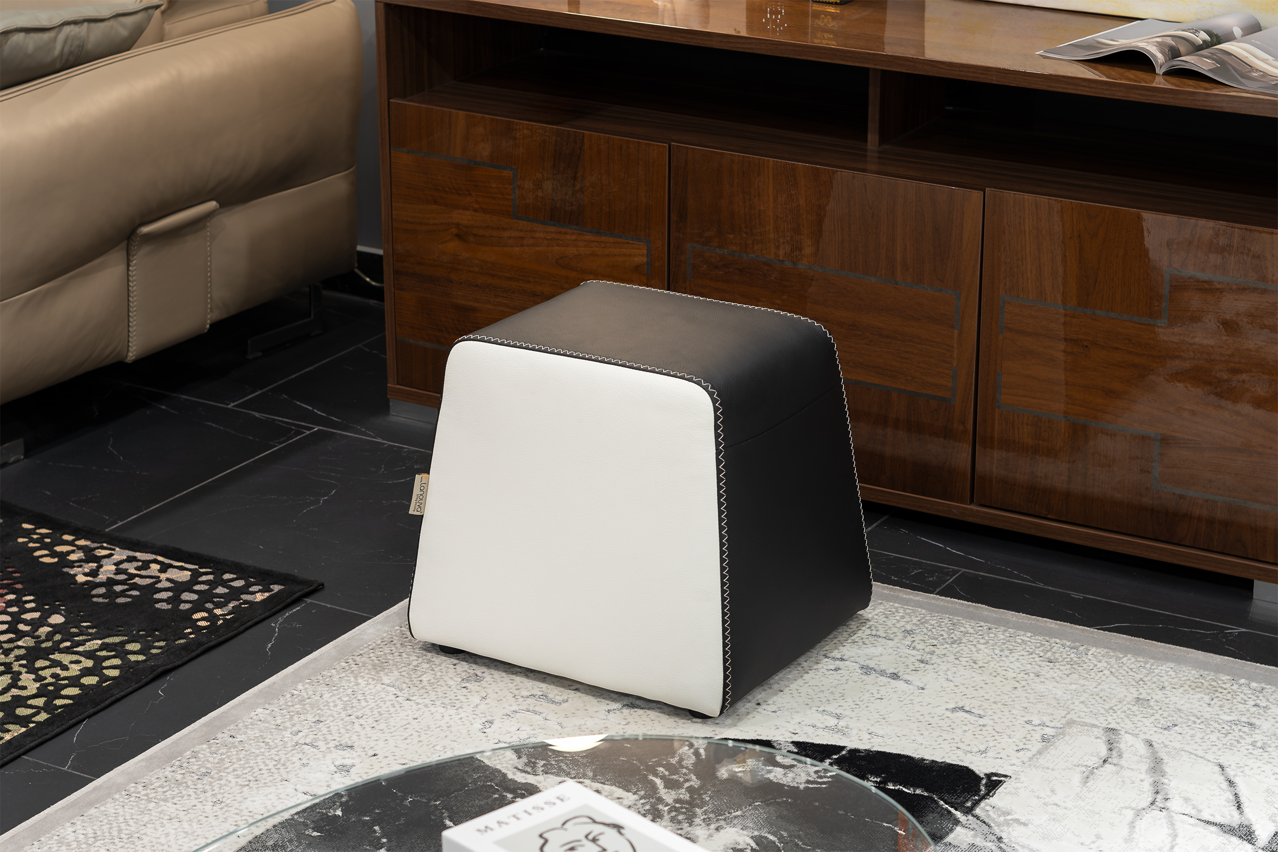 Sofa da Malaysia: Đôn F111D góc 2